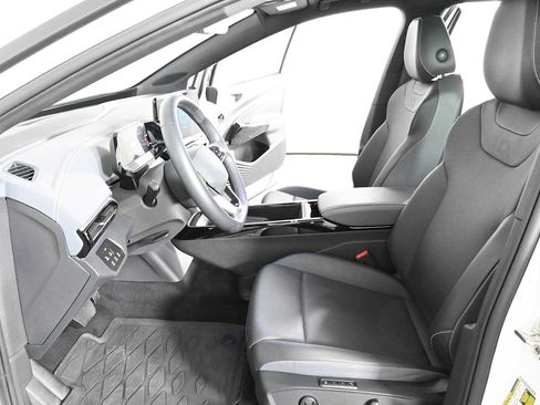 Certified 2023 Volkswagen ID.4 Pro S AWD/4WD image 22