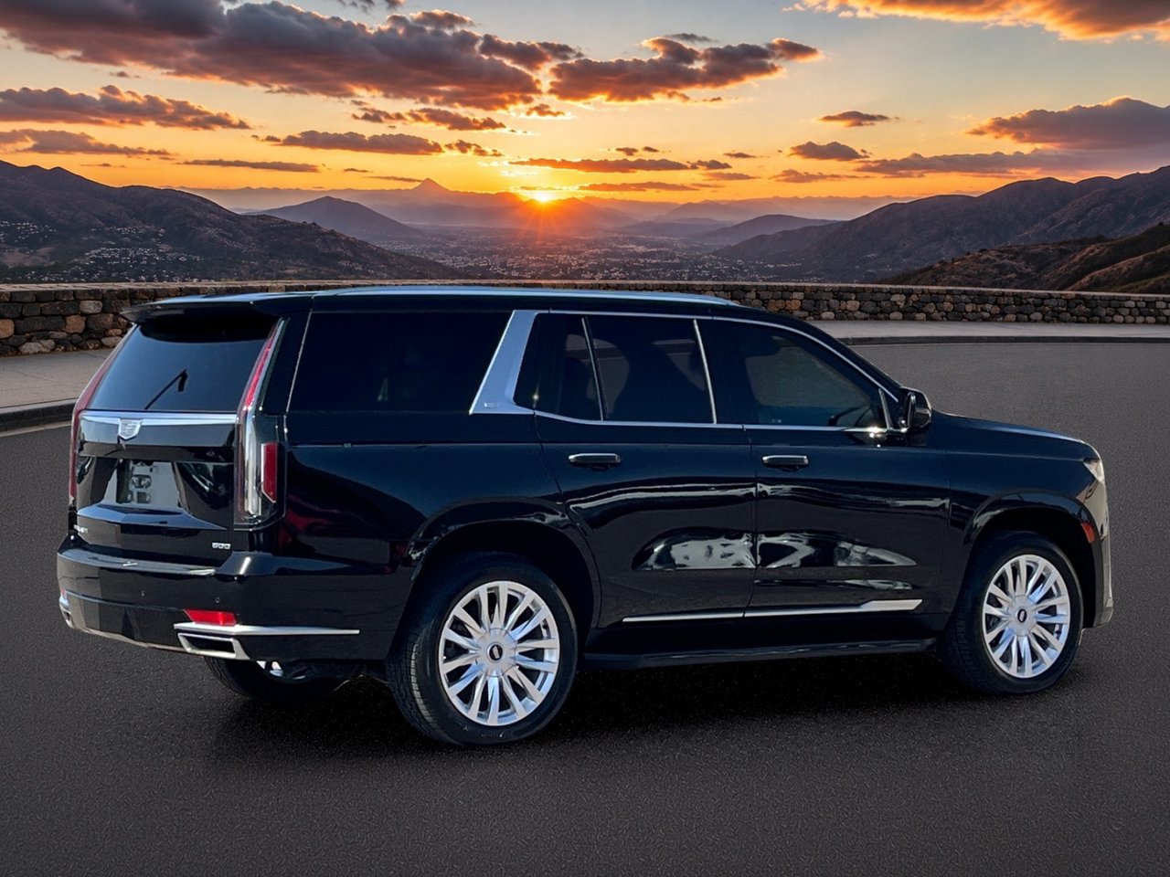 Used 2021 Cadillac Escalade Luxury w/ LPO, Illumination Package RWD image 5