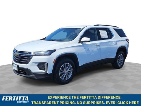 Certified 2023 Chevrolet Traverse LT FWD image 1