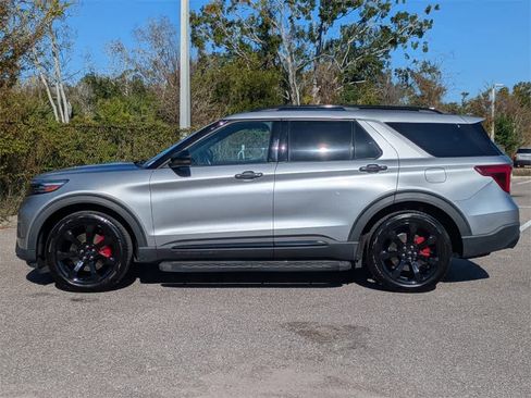 Used 2020 Ford Explorer ST w/ ST Street Pack image 2