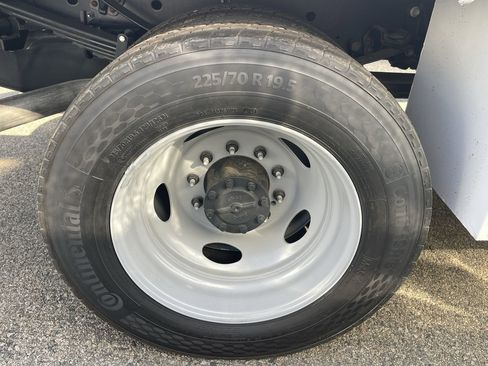 New 2025 Ford F550 2WD Regular Cab Super Duty image 11