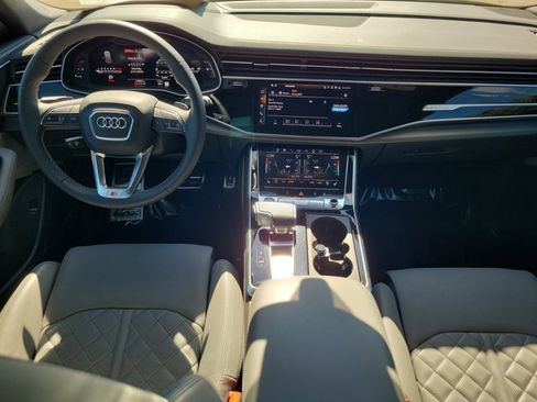 Certified 2024 Audi SQ8 Prestige image 2