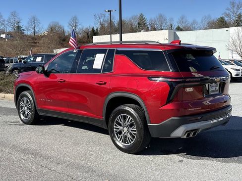 Certified 2024 Chevrolet Traverse LT image 8