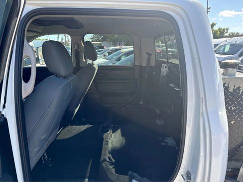 Used 2018 RAM 3500 Tradesman w/ Chrome Appearance Group AWD/4WD image 10