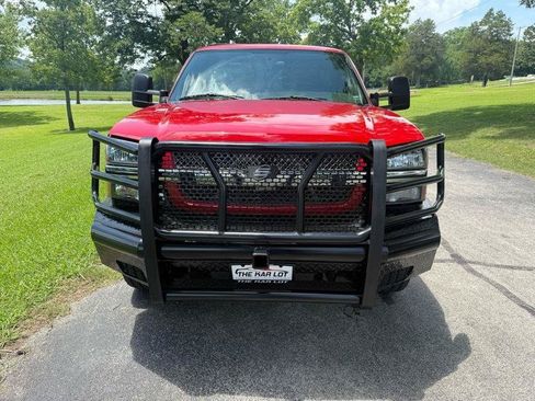Used 2004 Chevrolet Silverado 2500 W/T w/ Heavy-Duty Power Package AWD/4WD image 2