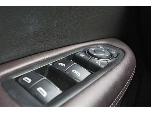 Used 2022 Cadillac XT6 Premium Luxury w/ Technology Package image 11