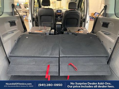 Used 2023 Ford Transit Connect XL FWD image 20