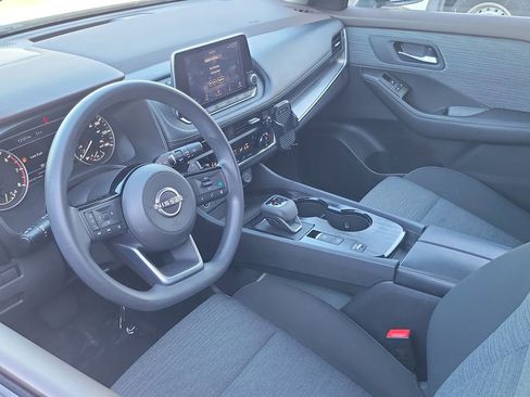 Certified 2023 Nissan Rogue SV image 3