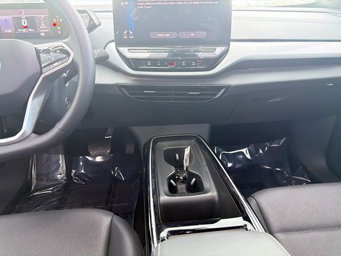 Used 2023 Volkswagen ID.4 Pro S image 19