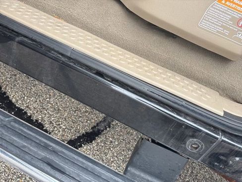 Used 2005 Ford Excursion Limited image 9