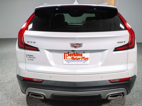 Used 2023 Cadillac XT4 Premium Luxury image 8