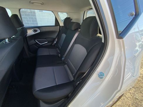 Used 2025 Kia Soul LX w/ LX Technology Package image 23