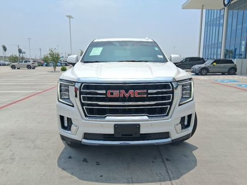 Used 2024 GMC Yukon SLT w/ SLT Luxury Package RWD image 2