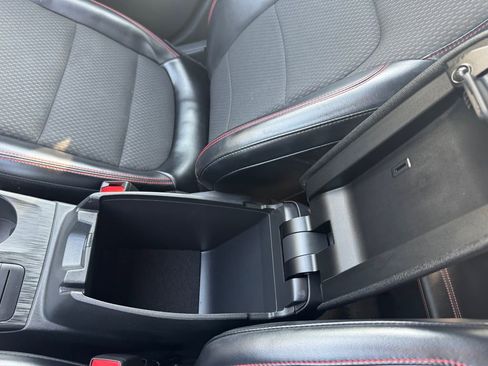 Used 2024 Ford Escape ST-Line image 19