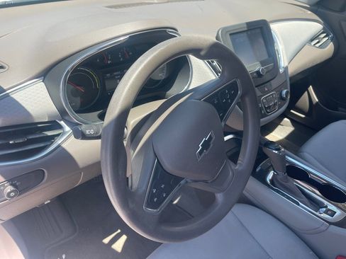 Used 2017 Chevrolet Malibu Hybrid FWD image 17