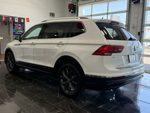 Used 2022 Volkswagen Tiguan SE AWD/4WD image 4