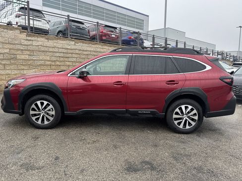 Certified 2025 Subaru Outback Premium image 6