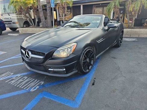 Used 2014 Mercedes-Benz SLK 250 w/ Premium Package image 23