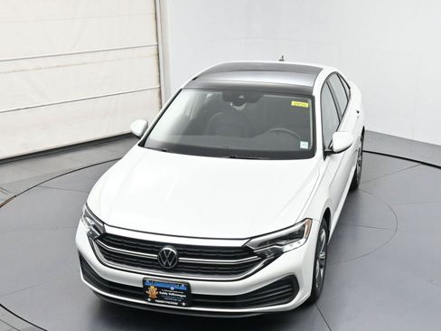 Used 2023 Volkswagen Jetta SE w/ Panoramic Sunroof Package FWD image 35