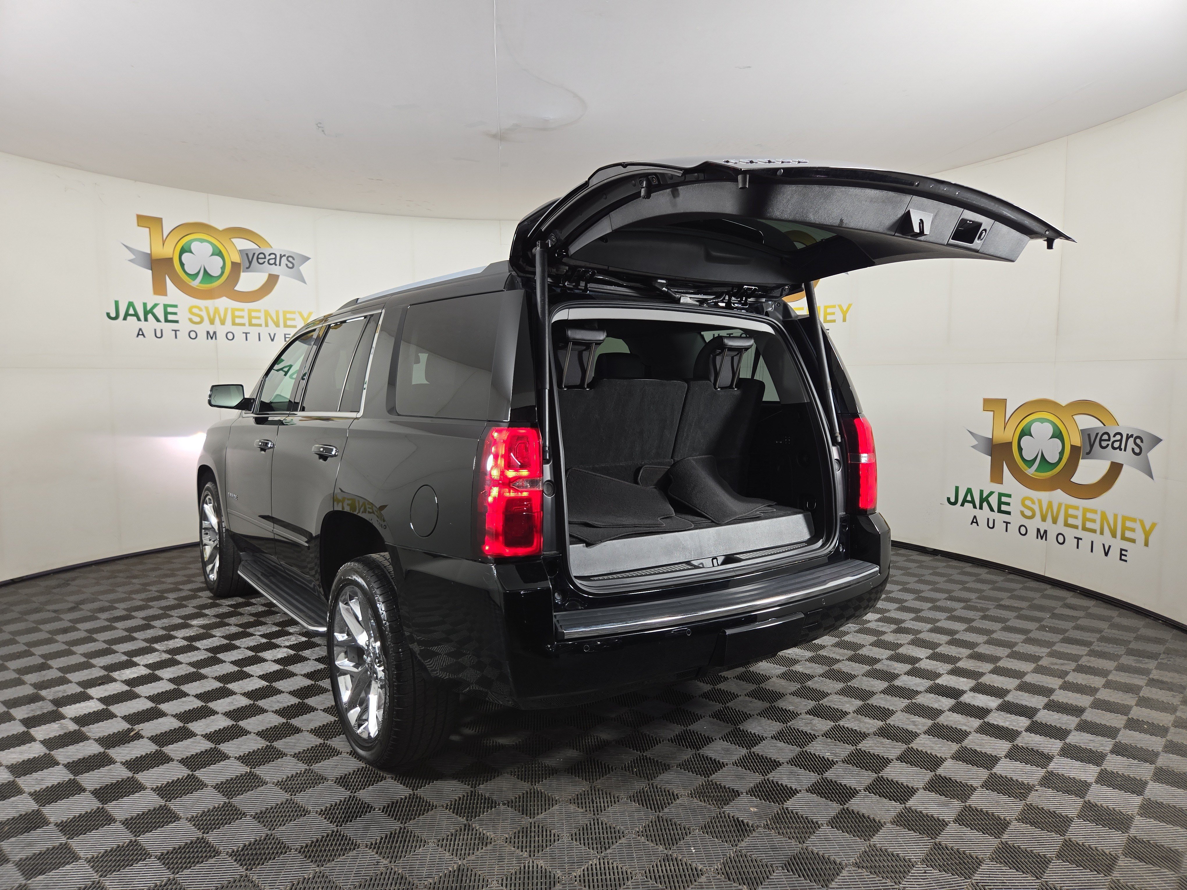 Used 2018 Chevrolet Tahoe Premier AWD/4WD image 34