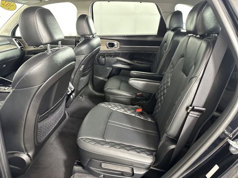 Certified 2023 Kia Sorento SX Prestige image 7