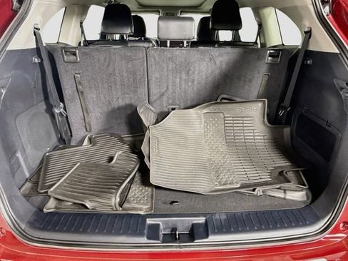 Used 2023 Toyota Highlander Platinum FWD image 26