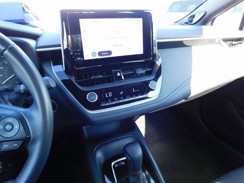 Used 2024 Toyota Corolla SE image 27