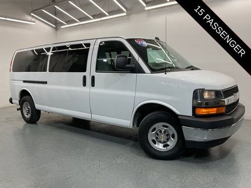 Used 2024 Chevrolet Express 3500 LT w/ LT Preferred Equipment Group RWD image 2