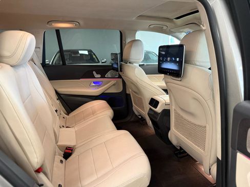 Used 2020 Mercedes-Benz GLS 450 4MATIC image 16