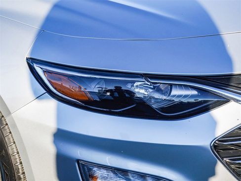 Used 2022 Chevrolet Malibu LT image 10