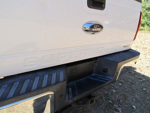 Used 2015 Ford F350 Lariat image 15