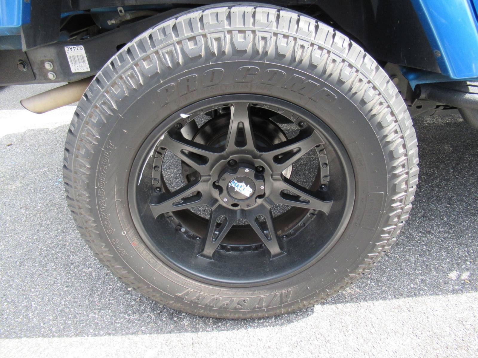 Used 2014 Jeep Wrangler Unlimited Sahara AWD/4WD image 5
