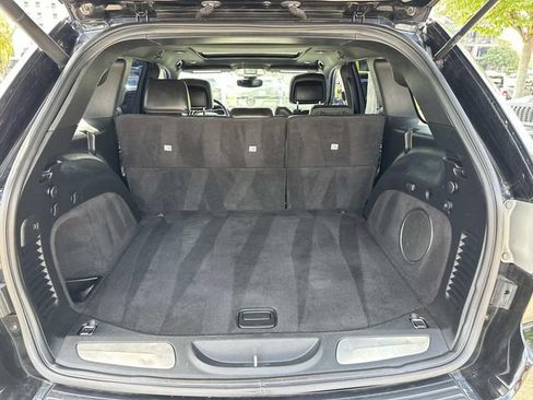 Used 2019 Jeep Grand Cherokee Limited w/ Luxury Group II AWD/4WD image 14