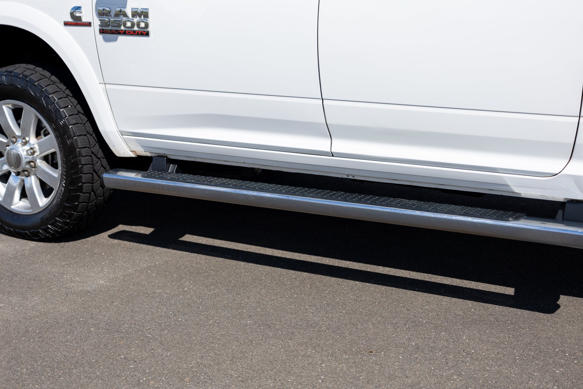 Used 2018 RAM 3500 Laramie w/ Cold Weather Group AWD/4WD image 37