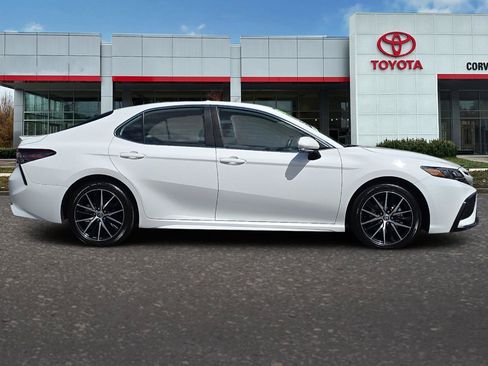 Certified 2024 Toyota Camry SE FWD image 3