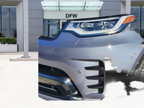 Used 2025 Land Rover Discovery Dynamic SE image 9