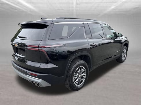 Used 2026 Chevrolet Traverse LT AWD/4WD image 5