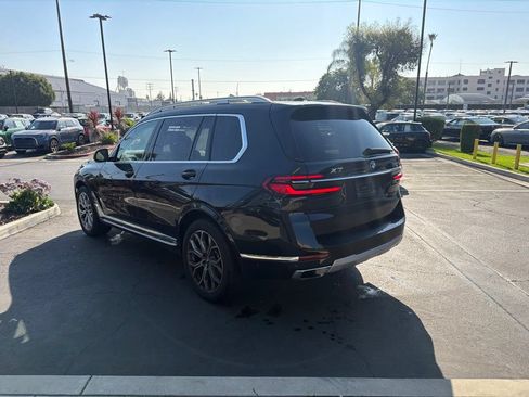 Used 2026 BMW X7 xDrive40i w/ Premium Package AWD/4WD image 9