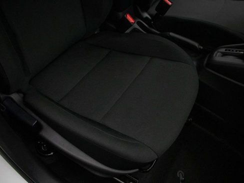 New 2025 Nissan Kicks Play S image 16