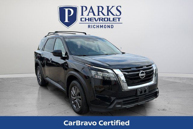 Used 2023 Nissan Pathfinder SV AWD/4WD image 1