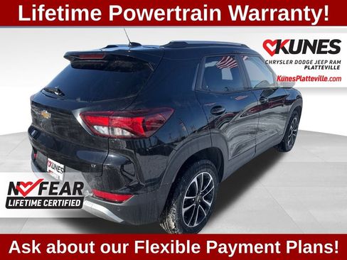 Used 2025 Chevrolet TrailBlazer LT w/ Driver Confidence Package image 4