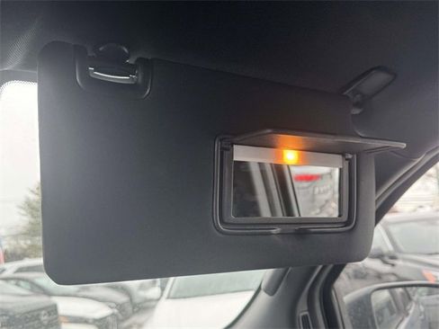 Used 2025 Nissan Frontier PRO-4X image 30