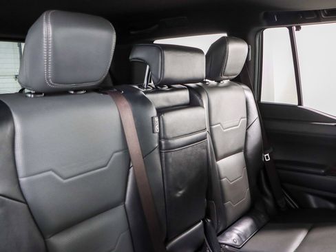 Used 2024 Lexus GX 550 w/ Accessory Package (Z1) AWD/4WD image 31