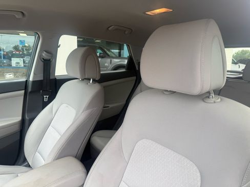 Used 2016 Hyundai Tucson SE w/ Option Group 02 FWD image 4