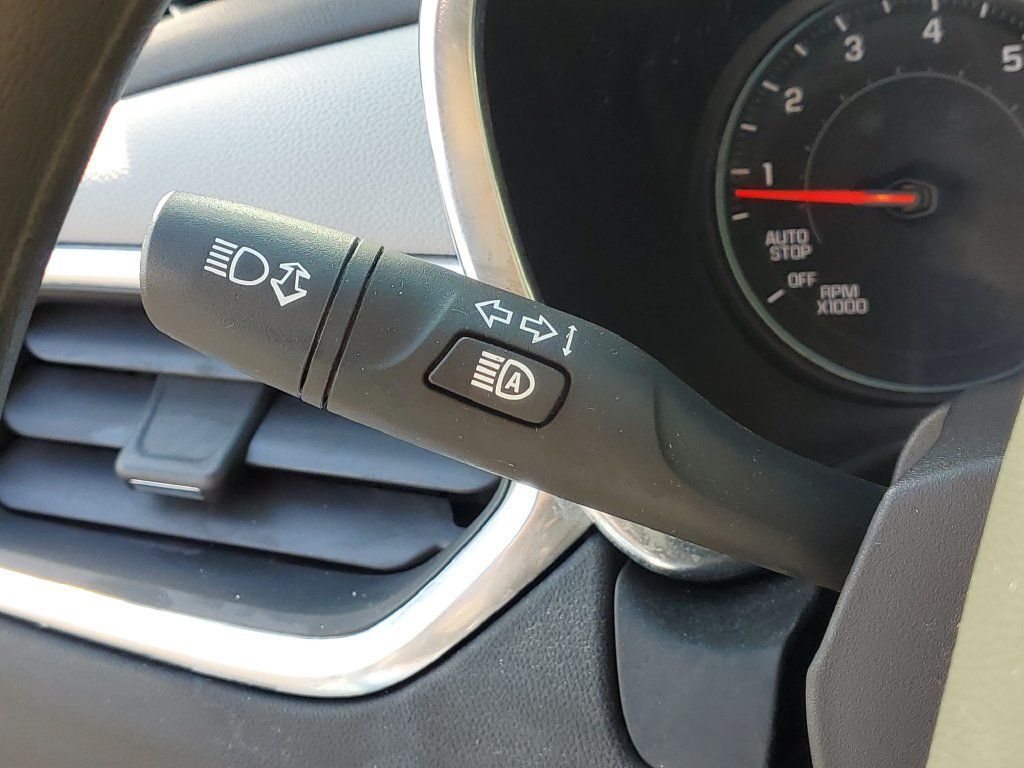 Used 2024 Chevrolet Equinox LS w/ LS Convenience Package FWD image 11