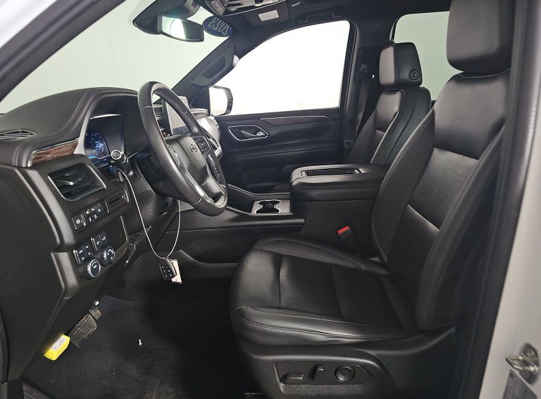 Used 2023 Chevrolet Suburban Z71 AWD/4WD image 4