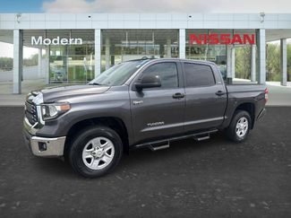 Used 2020 Toyota Tundra SR5 w/ SR5 Convenience Package AWD/4WD video 1