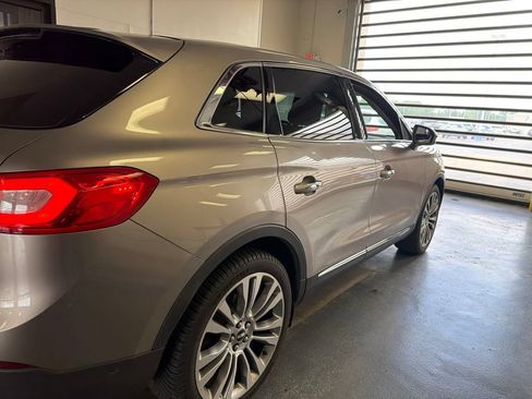 Used 2018 Lincoln MKX Reserve w/ Driver Assistance Package AWD/4WD image 6