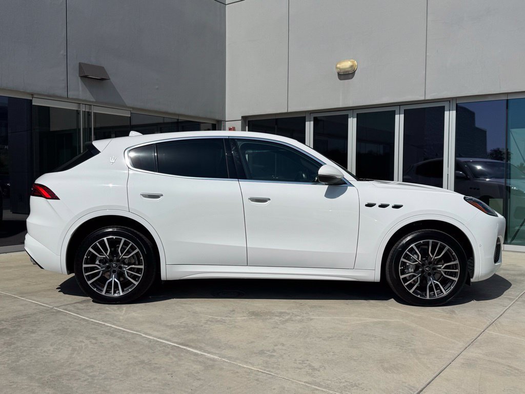 Used 2025 Maserati Grecale GT AWD/4WD image 9