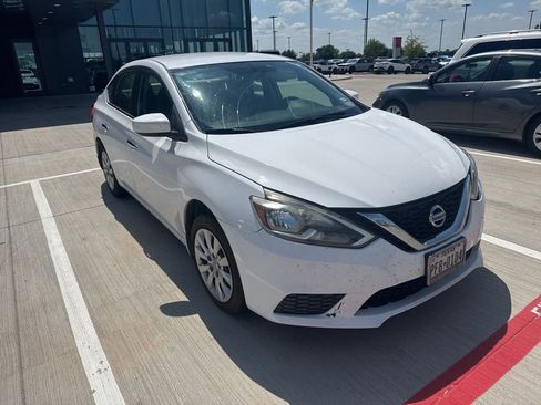 Used 2019 Nissan Sentra S FWD image 2